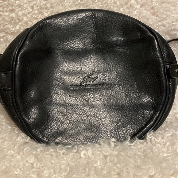 Stone Mountain Black Leather Large Bucket Bag - Picture 7 of 7